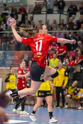 Handball Bundesliga Frauen,HBF, Saison 2025 2026 SV Union Halle-Neustadt vs.Borussia Dortmund Halle, Deutschland 04.Februar 2026: Im Bild:Emma Hertha (Halle) Halle Saale SWH Arena Sachsen-Anhalt Deutschland