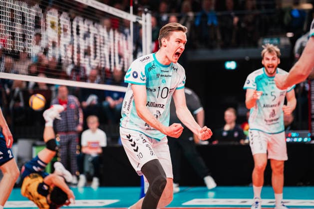 VBL: SVG Lüneburg vs. SWD powervolleys Düren, 04.02.205 Petteri Samuli Tyynismaa (10, SWD Powervolleys Düren) jubelt; Volleyball Bundesliga: SVG Lüneburg vs. SWD powervolleys Düren am 04.02.2026 in der LKH-Arena, Lüneburg Copyright: xBEAUTIFULxSPORTS Tonhäuserx