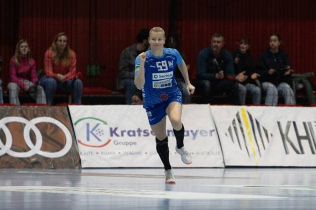Szene mit Antje Döll (59; Union Neckarsulm) und Laura Rüffieux (3; HSG Blomberg-Lippe) Szene mit Antje Döll (59; Sport-Union Neckarsulm) und Laura Rüffieux (3; HSG Blomberg-Lippe)