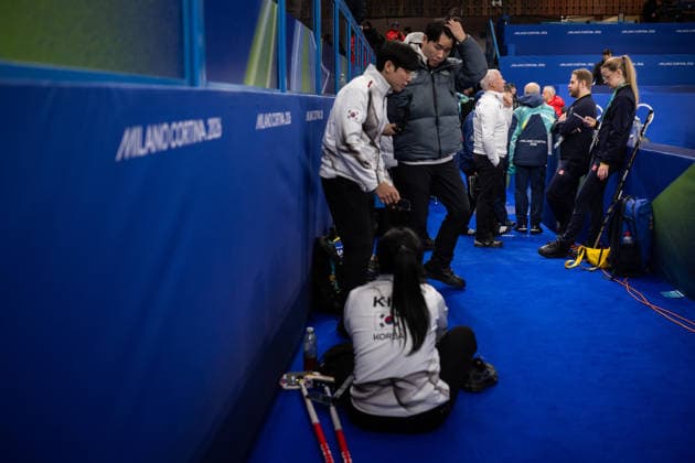 260204 Rasmus Wrana and Isabella Wrana of Sweden after a round robin mixed doubles curling match between Sweden and South Korea during day -2 of the 2026 Winter Olympics on February 4, 2026 in Cortina. Photo: Mathias Bergeld BILDBYRAN kod MB MB1305 curling Olympic Games, Olympische Spiele, Olympia, OS olympics winter olympics os ol olympiska spel vinter-os olympiske leker milano cortina 2026 milan cortina 2026 milano cortina 2026 olympic games milano cortina 2026 winter olympic games milano cortina-os milano cortina-ol vinter-ol -2 bbeng round robin *** 260204 Rasmus Wrana and Isabella Wrana of Sweden after a round robin mixed doubles curling match between Sweden and South Korea during day 2 of the 2026 Winter Olympics on February 4, 2026 in Cortina Photo Mathias Bergeld BILDBYRAN kod MB MB1305 curling olympic games olympics winter olympics os ol olympiska spel vinter os olympiske leker milano cortina 2026 milan cortina 2026 milano cortina 2026 olympic games milano cortina 2026 winter olympic games milano cortina os milano cortina ol vinter ol 2 bbeng round robin  Copyright: MATHIASxBERGELD BB260204MB125
