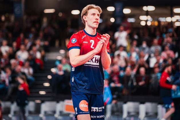 VBL: SVG Lüneburg vs. SWD powervolleys Düren, 04.02.205 Daniel Gruvaeus (SVG Lüneburg, 2) klatscht; Volleyball Bundesliga: SVG Lüneburg vs. SWD powervolleys Düren am 04.02.2026 in der LKH-Arena, Lüneburg Copyright: xBEAUTIFULxSPORTS Tonhäuserx