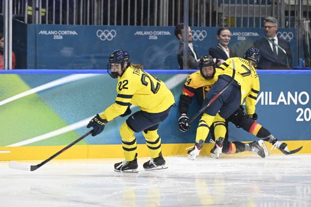 MILANO, ITALIEN 20260205 Sveriges Hanna Thuvik (22) under OS-premiären i damernas ishockey mellan Sverige och Tyskland pa Milano Rho Ice hockey, Eishockey Arena under OS i Milano. *** Bilden ingar i SPORTPAKET. För övriga BETALBILD ** MILANO ITALIEN x10070x *** MILANO, ITALY 20260205 Swedens Hanna Thuvik 22 during the womens ice hockey Olympic premiere between Sweden and Germany at the Milan Rho Ice Hockey Arena during the Milan Olympics Picture in SPORTPAKET For others PAYPICTURE MILANO ITALY x10070x  Copyright: xJessicaxGow TTx OS 2026 ISHOCKEY SVERIGE-TYSKLAND