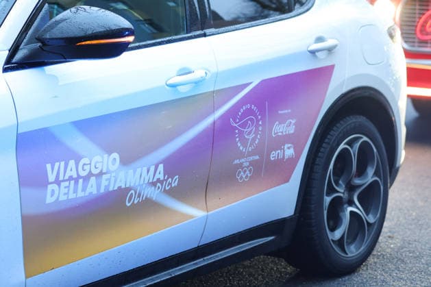 Milano Cortina 2026 - XXV Olympic Winter games, Winterspiele,Spiele, Summer games Sesto San Giovanni (MI) - Italy Thursday , February 5 , 2026 Journey of the Olympic Flame Milano Cortina 2026 to Milan  Copyright: xSergioxBisi IPAxSportx xipa-agency.netx xx IPA_70988852 IPA_Agency_IPA70988852