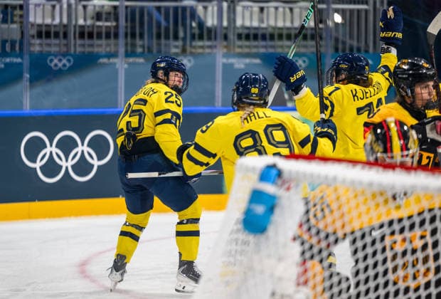 260205 Lina Ljungblom of Sweden celebrates the 1-1 goal in the women s Ice hockey, Eishockey game between Sweden and Germany during day -1 of the 2026 Winter Olympics on February 5, 2026 in Milan. Photo: Carl Sandin BILDBYRAN kod CS CS0849 ishockey ice hockey Olympic Games, Olympische Spiele, Olympia, OS olympics winter olympics os ol olympiska spel vinter-os olympiske leker milano cortina 2026 milan cortina 2026 milano cortina 2026 olympic games milano cortina 2026 winter olympic games milano cortina-os milano cortina-ol vinter-ol -1 bbeng sverige tyskland jubel *** 260205 Lina Ljungblom of Sweden celebrates the 1 1 goal in the women s ice hockey game between Sweden and Germany during day 1 of the 2026 Winter Olympics on February 5, 2026 in Milan Photo Carl Sandin BILDBYRAN kod CS CS0849 ishockey ice hockey olympic games olympics winter olympics os ol olympiska spel vinter os olympiske leker milano cortina 2026 milan cortina 2026 milano cortina 2026 olympic games milano cortina 2026 winter olympic games milano cortina os milano cortina ol vinter ol 1 bbeng sverige tyskland jubel  Copyright: CARLxSANDIN BB260205CS021
