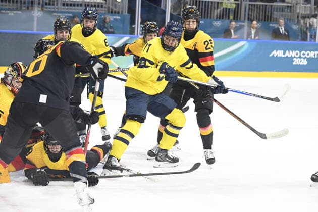 MILANO, ITALIEN 20260205 Sveriges Josefin Bouveng (11) under OS-premiären i damernas ishockey mellan Sverige och Tyskland pa Milano Rho Ice hockey, Eishockey Arena under OS i Milano. *** Bilden ingar i SPORTPAKET. För övriga BETALBILD ** MILANO ITALIEN x10070x *** MILANO, ITALY 20260205 Swedens Josefin Bouveng 11 during the womens ice hockey Olympic premiere between Sweden and Germany at the Milan Rho Ice Hockey Arena during the Milan Olympics Picture in SPORTPAKET For others PAYPICTURE MILANO ITALY x10070x  Copyright: xJessicaxGow TTx OS 2026 ISHOCKEY SVERIGE-TYSKLAND