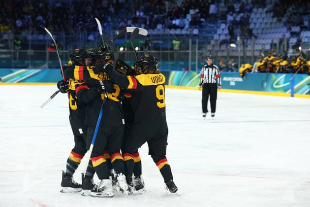 February 5, 2026, Milan, Lombardy, Italy: KATARINA JOBST-SMITH 28 of Germany celebrates with her teammates after scoring her side s first goal in the Women s Preliminary Round Group B game between Team Sweden and Team Germany at the Milano Cortina 2026 Winter Olympic Games, Olympische Spiele, Olympia, OS Milan Italy - ZUMAc179 20260205_oly_c179_022 Copyright: xMickaelxChavetx