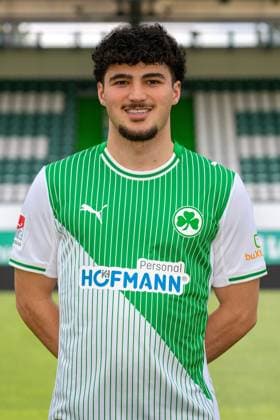 04.02.2026 - SpVgg Greuther Fürth ( Kleeblatt Spielvereinigung ) - 2. Fussball Bundesliga - Saison 2025 2026 - Fototermin Porträttermin Vorstellung Präsentation Pressetermin - - Einzelbild Einzelfoto Portrait Porträt Kopfbild - Mehmet Avlayici (44, SpVgg Greuther Fürth )
