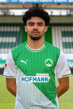 04.02.2026 - SpVgg Greuther Fürth ( Kleeblatt Spielvereinigung ) - 2. Fussball Bundesliga - Saison 2025 2026 - Fototermin Porträttermin Vorstellung Präsentation Pressetermin - - Einzelbild Einzelfoto Portrait Porträt Kopfbild - Aiman Dardari (11, SpVgg Greuther Fürth )