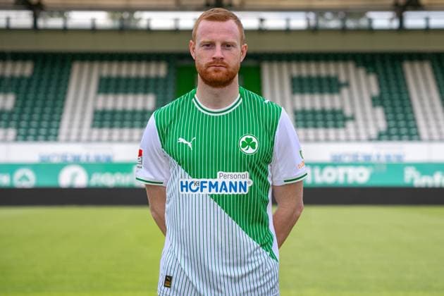 04.02.2026 - SpVgg Greuther Fürth ( Kleeblatt Spielvereinigung ) - 2. Fussball Bundesliga - Saison 2025 2026 - Fototermin Porträttermin Vorstellung Präsentation Pressetermin - - Einzelbild Einzelfoto Portrait Porträt Kopfbild - Paul Will (13, SpVgg Greuther Fürth )