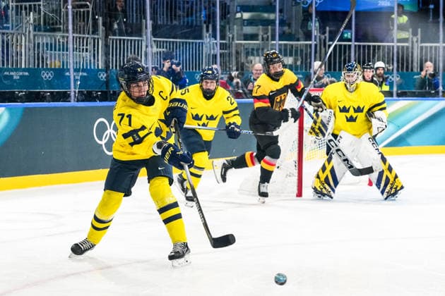 2026-02-05 - Milano Cortina 2026 Winter Olympics Women s Preliminary Round - Group B MILAN, ITALY - FEBRUARY 5: Anna Kjellbin of Sweden during the Milano Cortina 2026 Winter Olympics Women s Preliminary Round - Group B match between Sweden and Germany at the Milano Rho Ice hockey, Eishockey Arena on February 5, 2026 in Milan, Italy Milan Milano Rho Ice Hockey Arena Italy Content not available for redistribution in The Netherlands directly or indirectly through any third parties. Copyright: xAndrexWeeningx