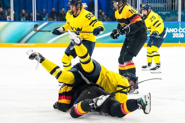 2026-02-05 - Milano Cortina 2026 Winter Olympics Women s Preliminary Round - Group B MILAN, ITALY - FEBRUARY 5: Mira Jungaker of Sweden, Franziska Feldmeier of Germany during the Milano Cortina 2026 Winter Olympics Women s Preliminary Round - Group B match between Sweden and Germany at the Milano Rho Ice hockey, Eishockey Arena on February 5, 2026 in Milan, Italy Milan Milano Rho Ice Hockey Arena Italy Content not available for redistribution in The Netherlands directly or indirectly through any third parties. Copyright: xAndrexWeeningx