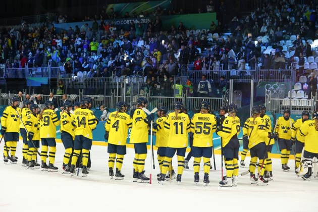 February 5, 2026, Milan, Lombardy, Italy: Swedish players celebrate winning Women s Preliminary Round Group B game between Team Sweden and Team Germany at the Milano Cortina 2026 Winter Olympic Games, Olympische Spiele, Olympia, OS Sweden won 4:1 against Germany. Milan Italy - ZUMAc179 20260205_oly_c179_068 Copyright: xMickaelxChavetx