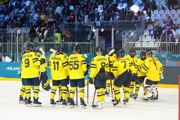 February 5, 2026, Milan, Lombardy, Italy: Swedish players celebrate winning Women s Preliminary Round Group B game between Team Sweden and Team Germany at the Milano Cortina 2026 Winter Olympic Games, Olympische Spiele, Olympia, OS Sweden won 4:1 against Germany. Milan Italy - ZUMAc179 20260205_oly_c179_069 Copyright: xMickaelxChavetx