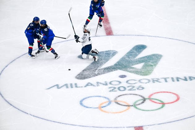 Winter Olympics - Ice hockey, Eishockey Women- France v Italy Matilde Fantin (17) of Team Italy, Aurora Abatangelo (10) of Team Italy, Sehana Galbrun (55) of Team France, Justine Reyes (11) of Team Italy during the Ice Hockey Women s Preliminary Round Group B match between France and Italy at Milano Santagiulia Ice Hockey Arena as part of the Olympic Winter games, Winterspiele,Spiele, Summer games Milano Cortina 2026 on February 5, 2026 in Milan, Italy. Photo by JMP ABACAPRESS.COM Milan Italy  Copyright: xJMP ABACAx