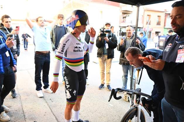 Tour of Valencia 2026 Stage 2 ALGINET, SPAIN - FEBRUARY 05 : Evenepoel Remco (BEL) of Red Bull BORA Hansgrohe during stage 2 of the 77th edition of Volta a la Comunitat Valenciana an UCI ProSeries 2.Pro Individual Time Trial stage for Men Elite of 17.5 km with start in Carlet and finish in Alginet on February 5, 2026 in Alginet, Spain, 05 02 2026 Alginet Spain  Copyright: xVincentxKalutx