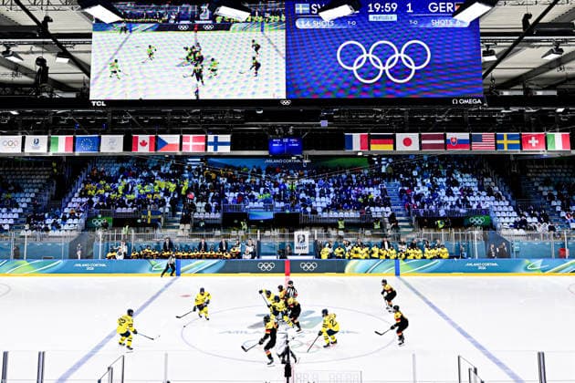 Sweden team group, Mannschaftsbild, Totale (SWE) vs Germany Team Group (GER), during Womens Prelim. Round - Group B, Ice hockey, Eishockey at the Olympic Winter games, Winterspiele,Spiele, Summer games Milano Cortina 2026, at Milano Rho Ice Hockey Arena, on February 05, 2026 in Milan, Italy. Noxthirdxpartyxsales  aflo_318595753