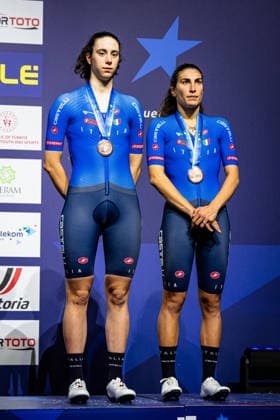 VENTURELLI Federica, BALSAMO Elisa : UEC Track cycling, Rad, Radsport, Bahnrad, Bahn European Championships Konya 2026 VENTURELLI Federica - BALSAMO Elisa ( ITA ) Italy Third Place - Award Ceremony - Medal Ceremony - Podium -Hochformat - Hoch - Vertikal - Portrait - Event Veranstaltung: UEC Track Cycling European Championships 2026 - Category Kategorie: Cycling - Track Cycling European Championships - Location Ort: Asia - Türkiye - Konya - Discipline: Madison - Category: Elite Women - Distance: 30 km - Date Datum: 05.02.2026 Thursday Day 5 -