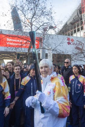 Passaggio della Fiaccola Olimpica con i tedofori in Piazza tre Torri a City Life - Milano, Italia - GiovedÃ¬, 5 febbraio 2026 (foto Stefano Porta LaPresse) The Olympic Torch Relay with torchbearers in Piazza Tre Torri in City Life - Milan, Italy - Thursday, February 5, 2026 (photo Stefano Porta LaPresse)  Copyright: xStefanoxPortax LaPressex