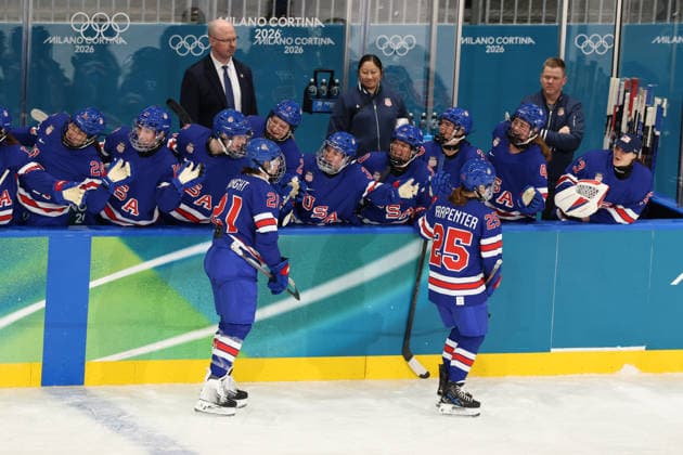 February 5, 2026, Milan, Lombardy, Italy: ALEX CARPENTER of USA celebrates with her teammates after scoring her side s first goal in the Women s Preliminary Round Group A game between Team United States and Team Czechia at the Milano Cortina 2026 Winter Olympic Games, Olympische Spiele, Olympia, OS Milan Italy - ZUMAc179 20260205_oly_c179_096 Copyright: xMickaelxChavetx