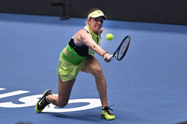 Linda Fruhvirtova of Czechia in action during the match against Katie Boulter of Great Britain within the WTA, Tennis Damen women s tennis tournament Ostrava Open in Ostrava, Czech Republic, February 5, 2026. (CTKxPhoto JaroslavxOzana) CTKPhotoP2026020507805  CTKPhotoP2026020507805