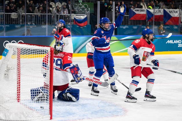 260205 Hayley Scamurra of USA celebrates after scoring the 5-1 goal in the women s Ice hockey, Eishockey game between USA and Czech Republic during day -1 of the 2026 Winter Olympics on February 5, 2026 in Milan. Photo: Carl Sandin BILDBYRAN kod CS CS0851 ishockey ice hockey Olympic Games, Olympische Spiele, Olympia, OS olympics winter olympics os ol olympiska spel vinter-os olympiske leker milano cortina 2026 milan cortina 2026 milano cortina 2026 olympic games milano cortina 2026 winter olympic games milano cortina-os milano cortina-ol vinter-ol -1 bbeng *** 260205 Hayley Scamurra of USA celebrates after scoring the 5 1 goal in the women s ice hockey game between USA and Czech Republic during day 1 of the 2026 Winter Olympics on February 5, 2026 in Milan Photo Carl Sandin BILDBYRAN kod CS CS0851 ishockey ice hockey olympic games olympics winter olympics os ol olympiska spel vinter os olympiske leker milano cortina 2026 milan cortina 2026 milano cortina 2026 olympic games milano cortina 2026 winter olympic games milano cortina os milano cortina ol vinter ol 1 bbeng  Copyright: CARLxSANDIN BB260205CS100