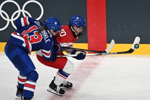From left Grace Zumwinkle of USA, Denisa Krizova of Czech Republic in action during the women s preliminary round Group A Ice hockey, Eishockey match between USA and Czech Republic at the Milano Rho Ice Hockey Arena during the Milano Cortina 2026 Winter Olympic Games, Olympische Spiele, Olympia, OS in Milan, on February 5, 2026. (CTKxPhoto MichalxKamaryt) CTKPhotoP2026020508503  CTKPhotoP2026020508503