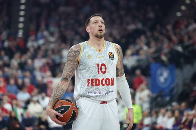 Daniel Theis (AS Monaco, 10) beim Freiwurf, GER, FC Bayern Basketball vs. AS Monaco, Basketball, Euroleague, 27. Spieltag, Saison 2025 2026, 05.02.2026, GER, FC Bayern Basketball vs. AS Monaco, Basketball, Euroleague, 27. Spieltag, Saison 2025 2026, 05.02.2026 Muenchen Copyright: xEibner-Pressefoto JennixMaulx EP_JML