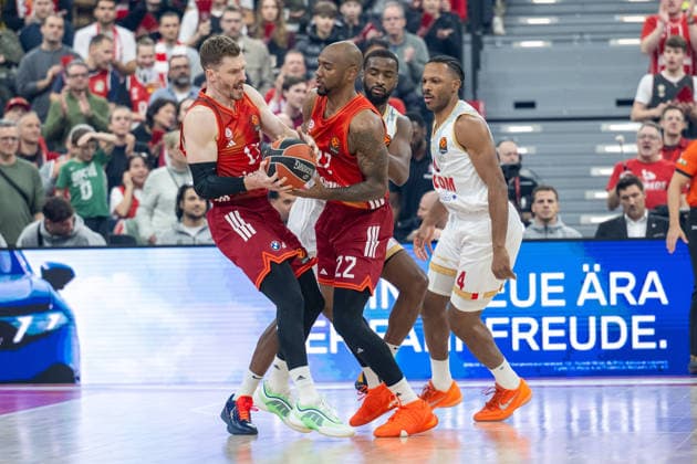Andreas Obst 13 (FC Bayern Basketball), Isiaha Mike 22 (FC Bayern Basketball), Jaron Blossomgame 4 (AS Monaco Basket), FC Bayern Basketball vs. AS Monaco Basket, EuroLeague 27. Spieltag, 05.02.2026 Muenchen Bayern Deutschland