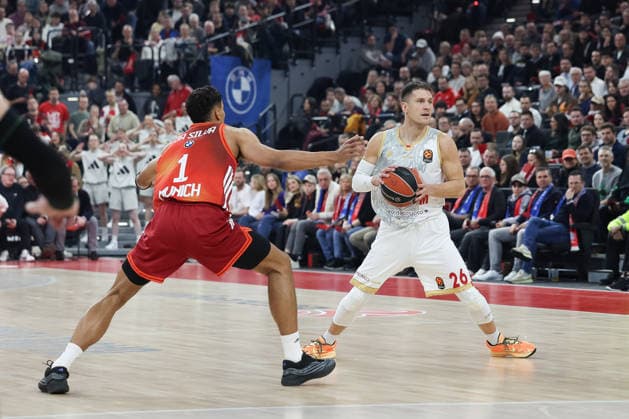 Nemanja Nedovic (AS Monaco, 26) mit Oscar da Silva (FC Bayern Basketball, 01), GER, FC Bayern Basketball vs. AS Monaco, Basketball, Euroleague, 27. Spieltag, Saison 2025 2026, 05.02.2026, GER, FC Bayern Basketball vs. AS Monaco, Basketball, Euroleague, 27. Spieltag, Saison 2025 2026, 05.02.2026 Muenchen Copyright: xEibner-Pressefoto JennixMaulx EP_JML