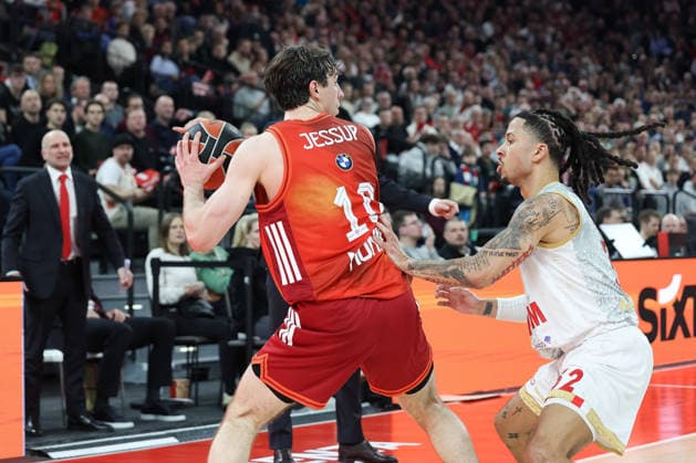 Justinian Jessup (FC Bayern Basketball, 10) mit Matthew Strazel (AS Monaco, 32), GER, FC Bayern Basketball vs. AS Monaco, Basketball, Euroleague, 27. Spieltag, Saison 2025 2026, 05.02.2026, GER, FC Bayern Basketball vs. AS Monaco, Basketball, Euroleague, 27. Spieltag, Saison 2025 2026, 05.02.2026 Muenchen Copyright: xEibner-Pressefoto JennixMaulx EP_JML