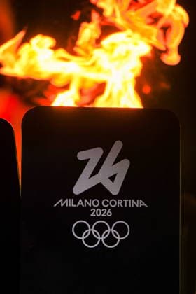 ITALY, MILAN - FEBRUARY 5, 2026: A ceremony marks the arrival of the Milano Cortina 2026 Olympic Flame in Piazza del Duomo. The two-month Olympic Torch Relay, which started in December 2025, followed a 12,000 km route across Italy finally reaching Milan on 5 February 2026 2026 Winter Olympics: Olympic Torch Arrives In Milan  - ZUMAt113 20260205_zaa_t113_429 Copyright: xPeterxKovalevx