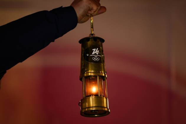 ITALY, MILAN - FEBRUARY 5, 2026: A lantern is seen during a ceremony marking the arrival of the Milano Cortina 2026 Olympic Flame at Piazza del Duomo. The two-month Olympic Torch Relay, which started in December 2025, followed a 12,000 km route across Italy finally reaching Milan on 5 February 2026. Peter Kovalev TASS  88261287