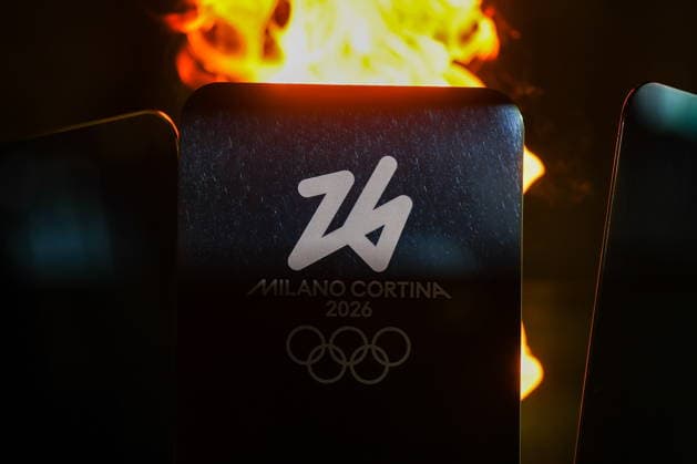 ITALY, MILAN - FEBRUARY 5, 2026: A ceremony marks the arrival of the Milano Cortina 2026 Olympic Flame at Piazza del Duomo. The two-month Olympic Torch Relay, which started in December 2025, followed a 12,000 km route across Italy finally reaching Milan on 5 February 2026 2026 Winter Olympics: Olympic Torch Arrives In Milan  - ZUMAt113 20260205_zaa_t113_440 Copyright: xPeterxKovalevx