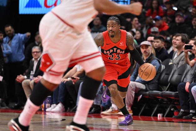February 5, 2026, Toronto, On, Canada: Toronto Raptors Jamal Shead (23) moves the ball up court against the Chicago Bulls during second half NBA, Basketball Herren, USA basketball game action in Toronto on Thursday, Feb. 5, 2026. Jamal Shead  - ZUMAc35_ 20260205_zaf_c35_155 Copyright: xJonxBlackerx