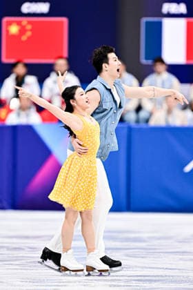 Shiyue WANG & Xinyu LIU (CHN), during Team Event - Ice Dance Rhythm Dance, at the Olympic Winter games, Winterspiele,Spiele, Summer games Milano Cortina 2026, at Milano Ice Skating Arena, on February 6, 2026 in Milan, Italy. Noxthirdxpartyxsales  aflo_318665697