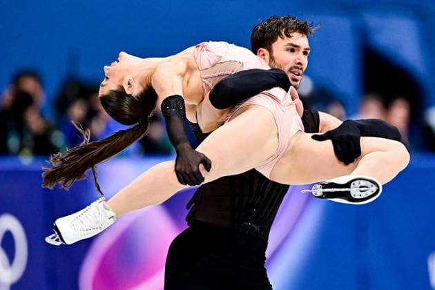 Laurance FOURNIER BEAUDRY & Guillaume CIZERON (FRA), during Team Event - Ice Dance Rhythm Dance, at the Olympic Winter games, Winterspiele,Spiele, Summer games Milano Cortina 2026, at Milano Ice Skating Arena, on February 6, 2026 in Milan, Italy. Noxthirdxpartyxsales  aflo_318667285