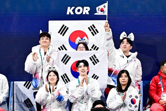 Korea Team, during Hannah LIM & Ye QUAN (KOR) Team Event - Ice Dance Rhythm Dance, at the Olympic Winter games, Winterspiele,Spiele, Summer games Milano Cortina 2026, at Milano Ice Skating Arena, on February 6, 2026 in Milan, Italy. Noxthirdxpartyxsales  aflo_318669596