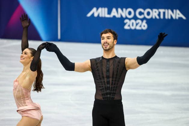 ITALY, MILAN - FEBRUARY 6, 2026: Ice dancers Laurence Fournier (L) and Guillaume Cizeron of France perform their rhythm dance during the team Figure skating, Eiskunstlauf event at Milano Ice Skating Arena as part of the 2026 Winter Olympic Games, Olympische Spiele, Olympia, OS 2026 Winter Olympics: Team Figure Skating, Rhythm Dance  - ZUMAt113 20260206_zaa_t113_032 Copyright: xMikhailxTereshchenkox