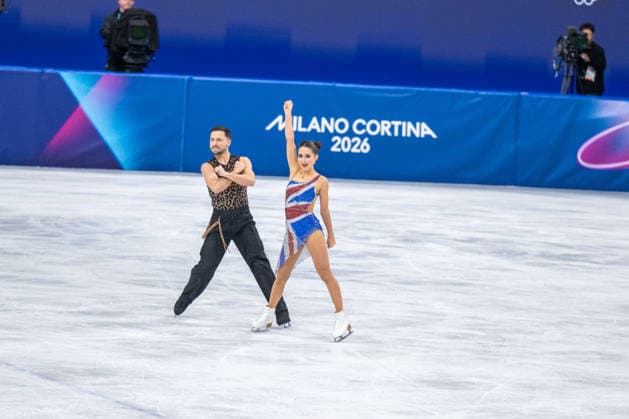 February 6, 2026, Milano, Lombardia, Italy: Lilah Fear and Lewis Gibson from Great Britain during the Winter Olympic Games, Olympische Spiele, Olympia, OS Milano Cortina 2026, Milano Ice Skating Arena, on February 6, 2026 in Milano, Italy Milano Italy - ZUMAm345 20260206_oly_m345_025 Copyright: xFedericoxManonix