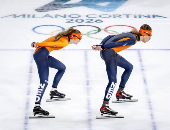 MILAN - Bente Kerkhoff and Jorrit Bergsma during a training session at the Milano Speed skating, Eisschnelllauf Stadium. The speed skaters are preparing for their participation in the Winter Olympics. SEM VAN DER WAL ANP xVIxANPxSportx xxANPxIVx 549797724 originalFilename: 549797724.jpg