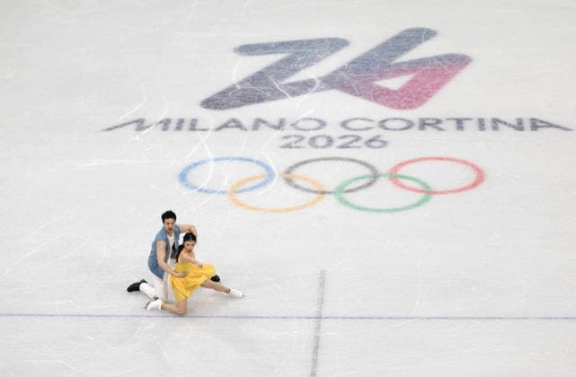 (260206) -- MILAN, Feb. 6, 2026 -- Wang Shiyue (R) Liu Xinyu of China perform during the Figure skating, Eiskunstlauf team event ice dance rhythm dance of the Milan-Cortina 2026 Olympic Winter games, Winterspiele,Spiele, Summer games in Milan, Italy, Feb. 6, 2026. ) (MICO2026)ITALY-MILAN-OLYMPIC WINTER GAMES-FIGURE SKATING-TEAM EVENT-ICE DANCE-RHYTHM DANCE ChenxYichen 