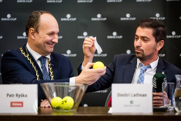 Draw for the Davis Cup qualifying match Czech Republic - Sweden, in Jihlava, Czech Republic, on February 6, 2026. From left: Jihlava mayor Petr Ryska (ODS) and head referee Dimitri Leifman during the draw. (CTKxPhoto JaroslavxSvoboda) CTKPhotoP2026020605128  CTKPhotoP2026020605128