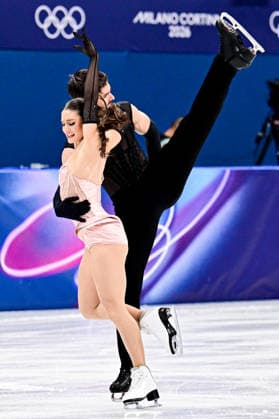 Laurance FOURNIER BEAUDRY & Guillaume CIZERON (FRA), during Team Event - Ice Dance Rhythm Dance, at the Olympic Winter games, Winterspiele,Spiele, Summer games Milano Cortina 2026, at Milano Ice Skating Arena, on February 6, 2026 in Milan, Italy. Noxthirdxpartyxsales  aflo_318676649