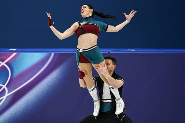 ITALY, MILAN - FEBRUARY 6, 2026: Ice dancers Charlene Guignard (front) and Marco Fabbri of Italy perform their rhythm dance during the team Figure skating, Eiskunstlauf event at Milano Ice Skating Arena as part of the 2026 Winter Olympic Games, Olympische Spiele, Olympia, OS 2026 Winter Olympics: Team Figure Skating, Rhythm Dance  - ZUMAt113 20260206_zaa_t113_173 Copyright: xMikhailxTereshchenkox