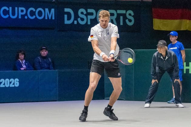 Yannick Hanfmann (Team Deutschland) beim Return. Deutschland vs. Peru, Tennis, Davis-Cup, 01. Runde, 06. und 07.02.2026 Deutschland vs. Peru, Tennis, Davis-Cup, 01. Runde, 06. und 07.02.2026 Duesseldorf Copyright: xEibner-Pressefoto ThomasxHaeslerx EP_THR