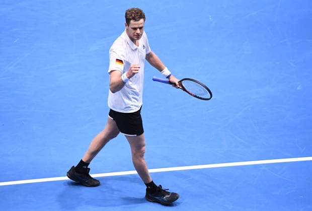 Tennis Davis Cup 2026: Deutschland - Peru am 06.02.2026 im Castello in Düsseldorf Yannick Hanfmann ( GER ) freut sich über der Sieg Nordrhein-Westfalen Deutschland