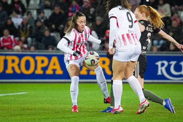 Fussball, Google Pixel Frauen-Bundesliga, 17 .Spieltag, 2025 2026, SC Freiburg vs. FC Bayern München, 06.02.2026, Dreisamstadion, Freiburg,:Selina Vobian (SC Freiburg, Frauen 10) Freiburg Dreisamstadion Baden-Württemberg Deutschland Copyright: xFINLEYxMÖRCHx