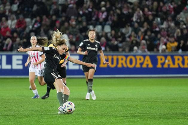 Google Pixel Frauen-Bundesliga: SC Freiburg vs. FC Bayern München, 06.02.2026 Georgia Stanway (FC Bayern München, 31) mit einem Schuss aufs Tor Google Pixel Frauen-Bundesliga: SC Freiburg vs. FC Bayern München, Dreisamstadion, 06.02.2026 DFB DFL REGULATIONS PROHIBIT ANY USE OF PHOTOGRAPHS AS IMAGE SEQUENCES AND OR QUASI-VIDEO. Copyright: xBEAUTIFULxSPORTS Boscox
