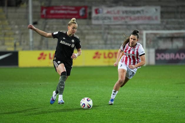 Google Pixel Frauen-Bundesliga: SC Freiburg vs. FC Bayern München, 06.02.2026 Zweikampf zwischen Giulia Gwinn (FC Bayern München, 7) und Leela Egli (SC Freiburg, 20) Google Pixel Frauen-Bundesliga: SC Freiburg vs. FC Bayern München, Dreisamstadion, 06.02.2026 DFB DFL REGULATIONS PROHIBIT ANY USE OF PHOTOGRAPHS AS IMAGE SEQUENCES AND OR QUASI-VIDEO. Copyright: xBEAUTIFULxSPORTS Boscox
