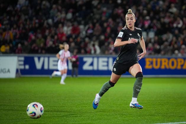 Fussball, Google Pixel Frauen-Bundesliga, 17 .Spieltag, 2025 2026, SC Freiburg vs. FC Bayern München, 06.02.2026, Dreisamstadion, Freiburg,:GIULIA GWINN FC Bayern München, 7) Freiburg Dreisamstadion Baden-Württemberg Deutschland Copyright: xFINLEYxMÖRCHx